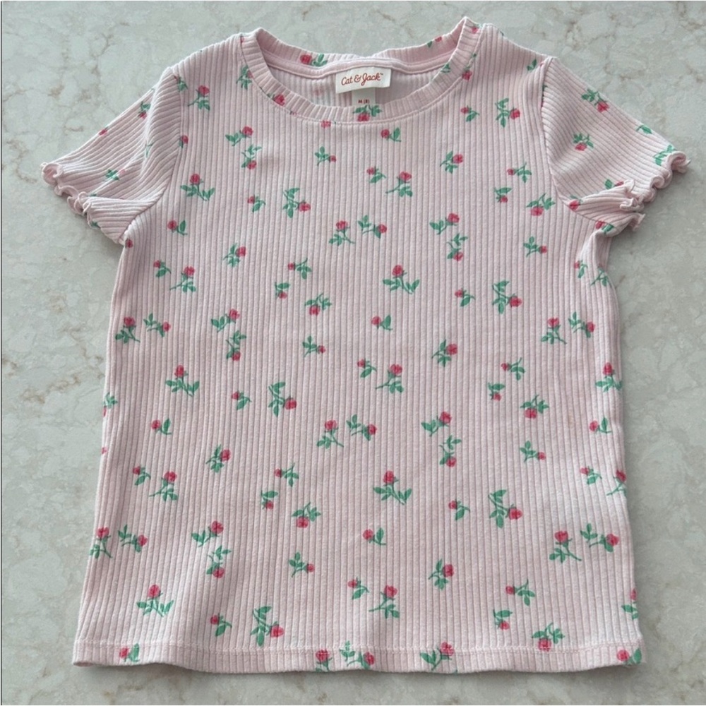Cat & Jack Girl’s Valentine’s Shirts Bundle Size 7/8 Floral Hearts Short Sleeve
